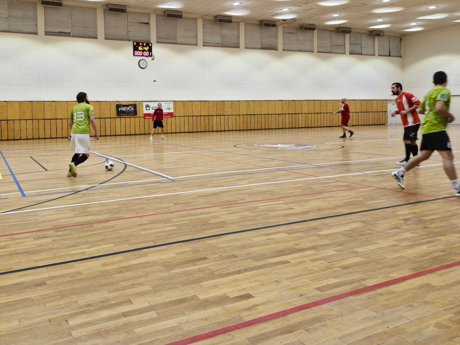 Reds HK : FC Blešno F  5 : 3 (3:3)