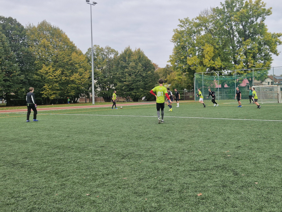Hrobníci 09 : FC Blešno B  10 : 3 (2:0)